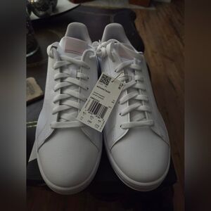 Adidas Women's White Advantage Athletic Shoes